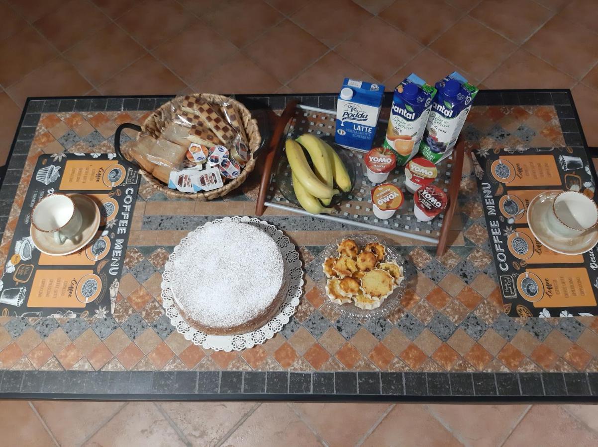 مبيت وإفطار Uri L'Aura المظهر الخارجي الصورة
